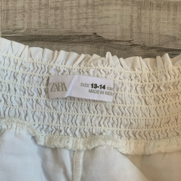 This is a skort! It is a perfect summer clothing item for your closet! - Picture 3 of 3